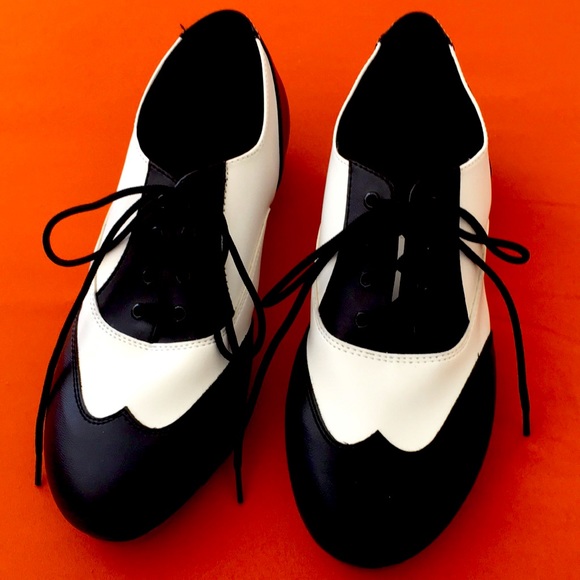 Danshuz Shoes Danshuz Spectator Tap Shoes Size Wide Poshmark